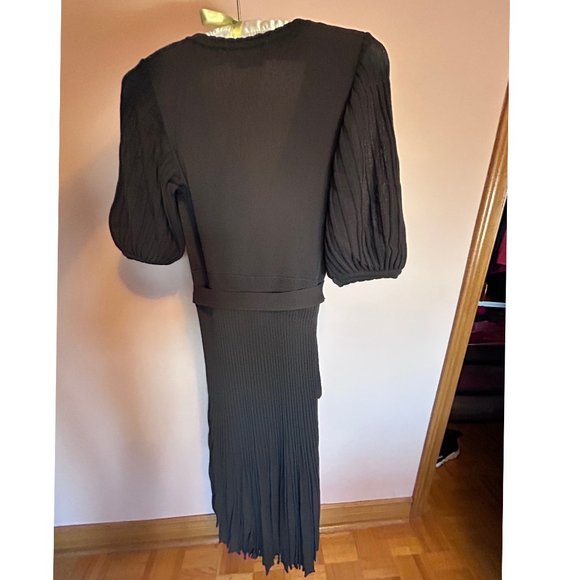 BCBGMaxAzria Dark Brown knit dress - Picture 3 of 5